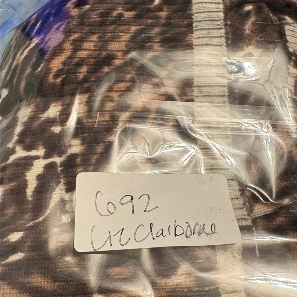 Liz Claiborne animal tiger print cardigan - Picture 7 of 7